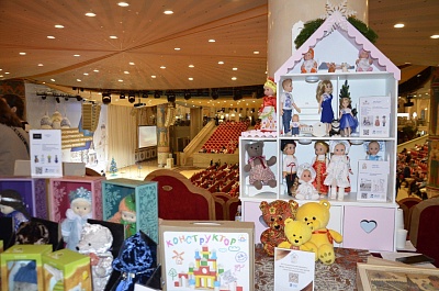 Фабрика игрушек «Весна»  представила свою продукцию в Храме Христа Спасителя