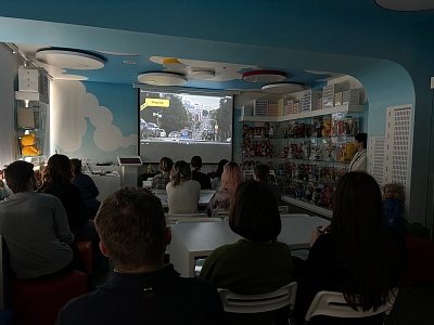 Молодые художники на фабрике «Весна»: когда вдохновение встречается с производством